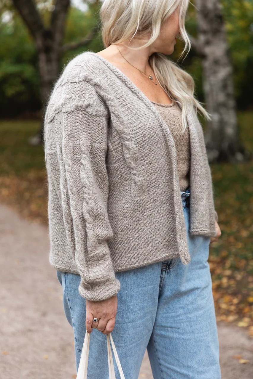 Everyday Knits: Easy Wardrobe Essentials by Paula Narkiniemi